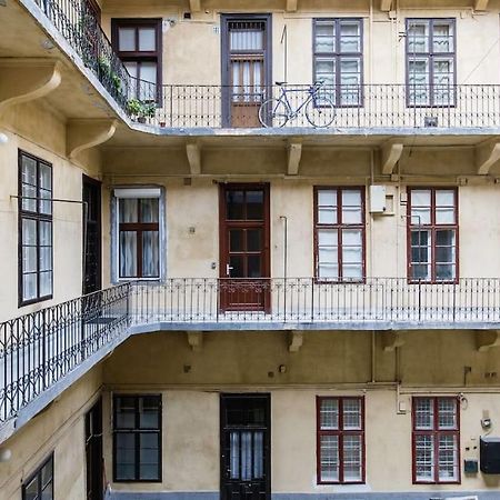 Designer Dream Home In The Ruin Bar District W A/C Budapest Exterior foto